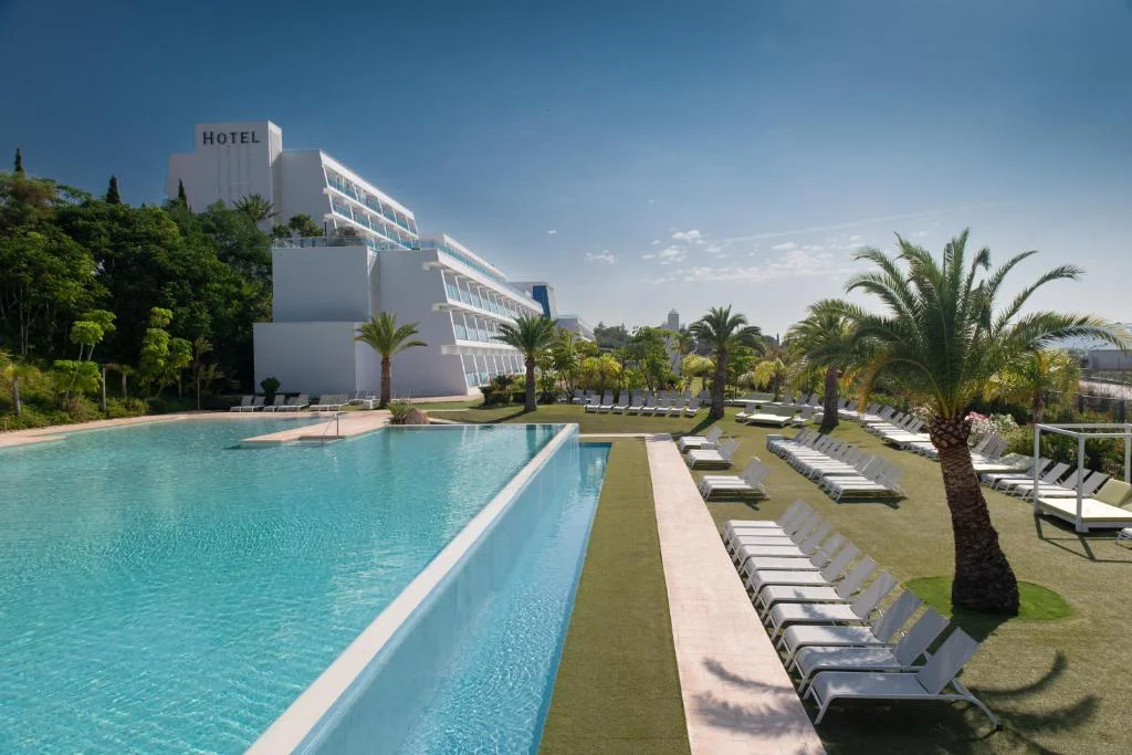 Hotel2